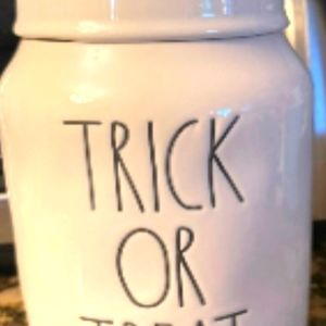 NEW 2021 RAE DUNN TRICK OR TREAT WHITE CANISTER